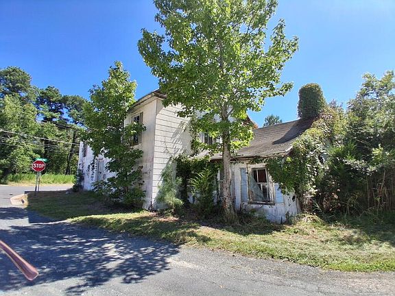 3rd image of 23467 Saxis Rd