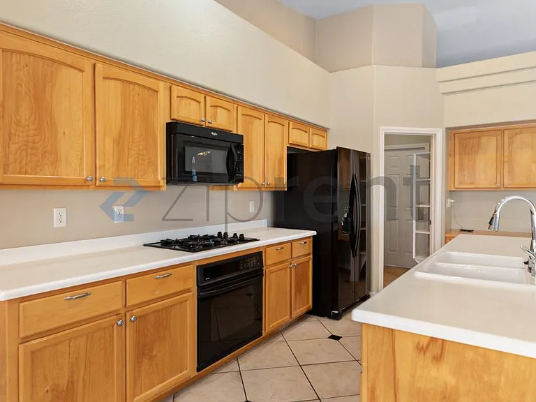 1158 Mirage Lake St — Photo 13