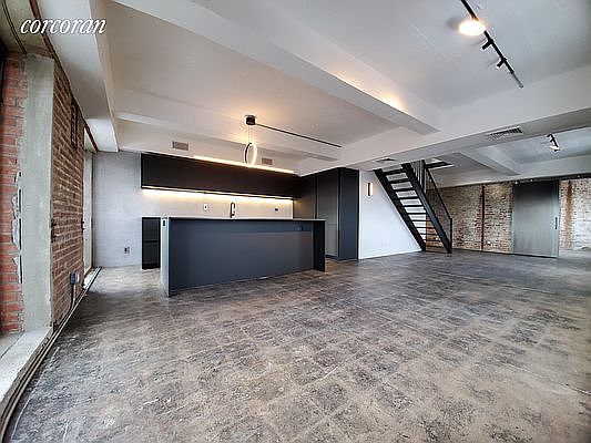 4th image of 330 Wythe Ave APT 6A