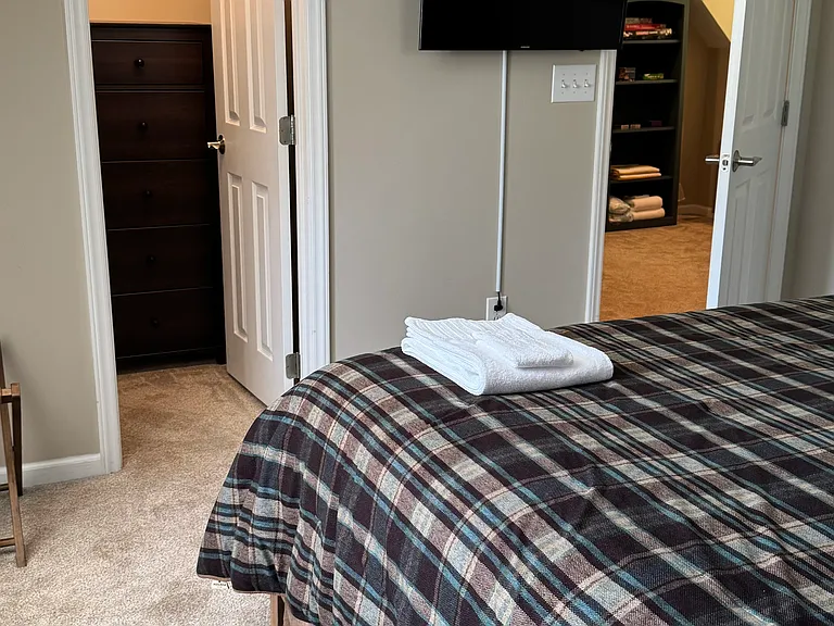 1351 N Pine Run Rd — Photo 25