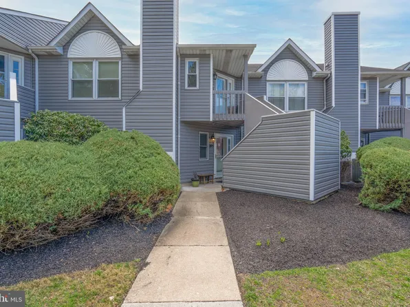 205 Fieldstream Dr #5, Newark, DE 19702