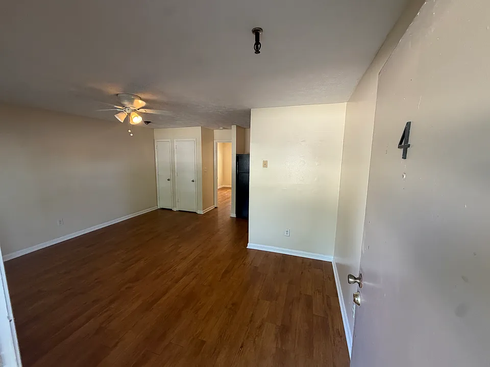 178 Gazette Ave #4