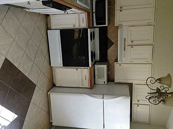 1st image of 636 Aylesbury Dr