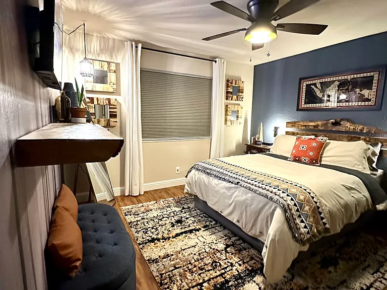 7251 Lakewood Dr — Photo 2