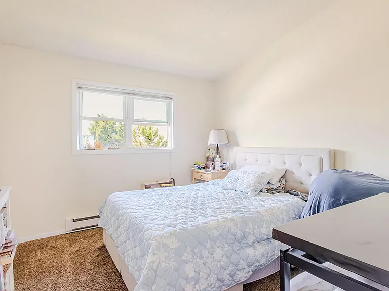 2406 Hill Ave #3 — Photo 5