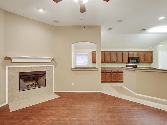 3rd image of 6204 Brooklynn Dr