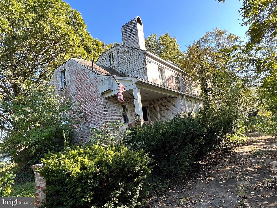 1st image of 74 N Greenwich St