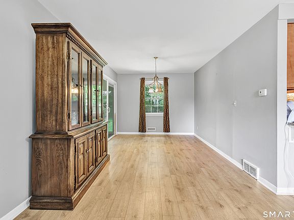 4th image of 59 Springwood Drive