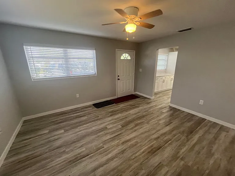 9109 Bamboo Dr — Photo 6