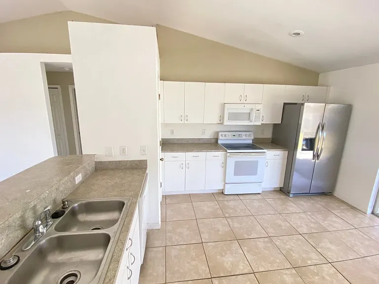 9 Tropicana Pkwy W — Photo 15