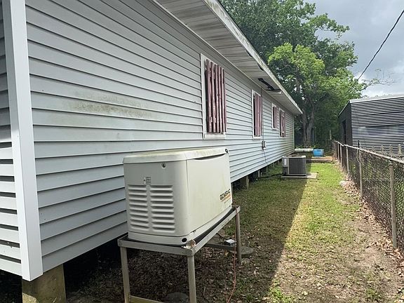 3rd image of 14700 W Main St
