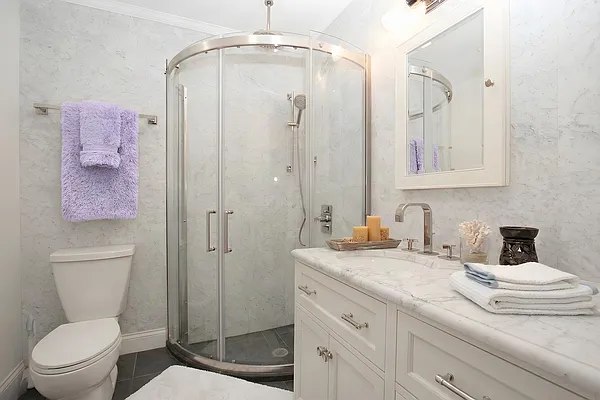 Bathroom, photo 1