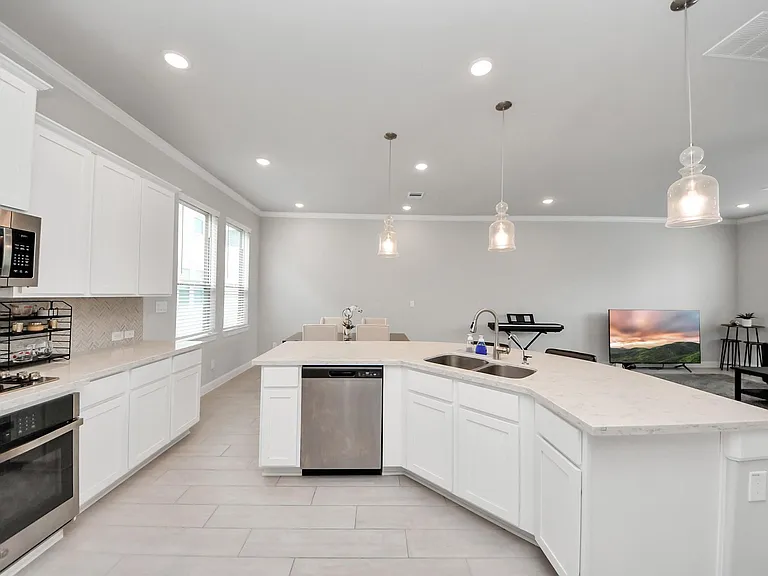 2014 Windsor Meadow Trce — Photo 8