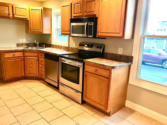 3rd image of 878 New Scotland Ave #2