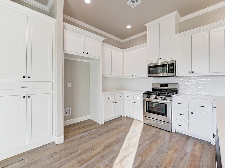 1811 Hollow Crest Ct — Photo 18