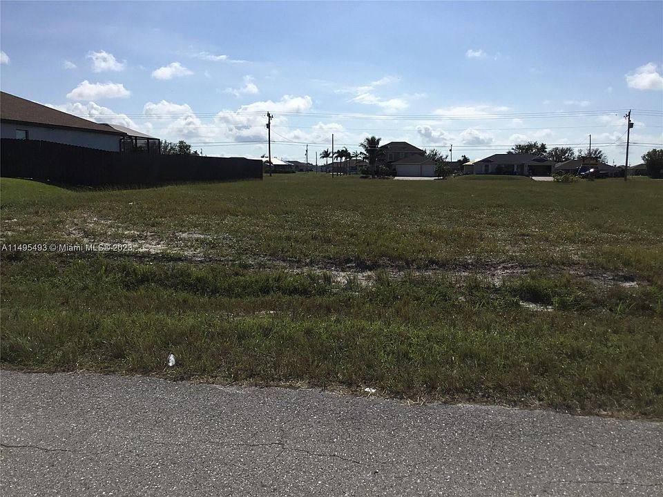 1st image of 1123 SW 16th Ter