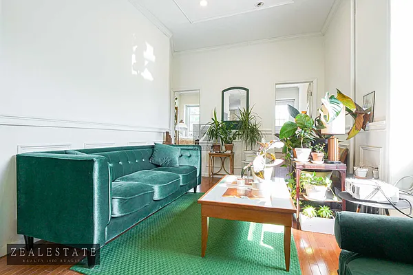 Rented by ZealEstate Group Inc | media 31