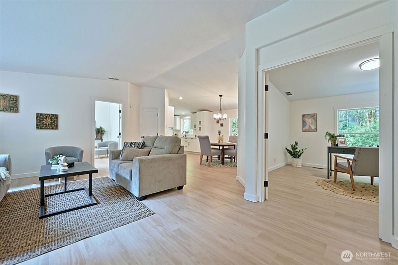 4th image of 5189 SW Paradise Lane