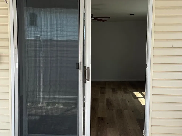 118 Exeter St #1 — Photo 10