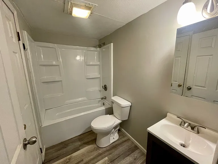 14047 Saint Joseph Rd #14047 — Photo 2