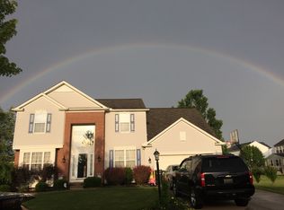 27285 Lynde Dr #28, Olmsted Township, OH 44138