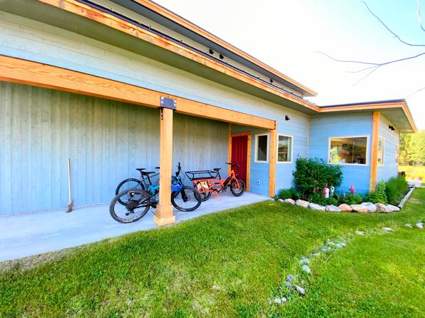 3260 W King Eider Rd