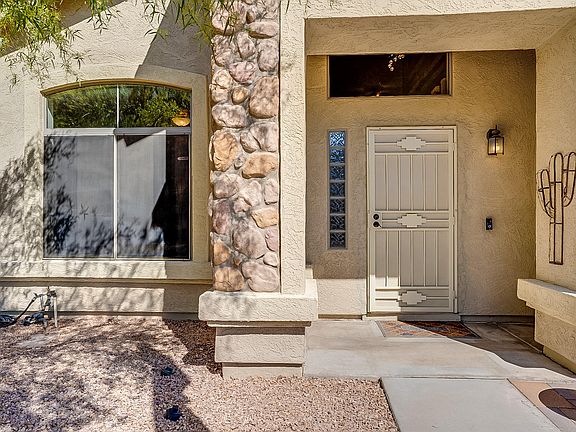 4th image of 15864 W Paradise Ln