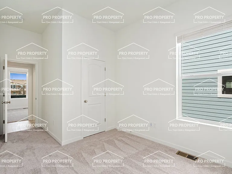 6384 Elk Pass Ln — Photo 18
