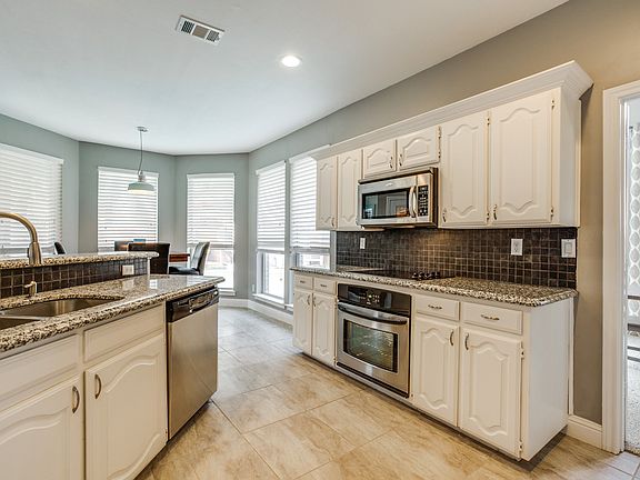 4th image of 2829 Southshore Dr
