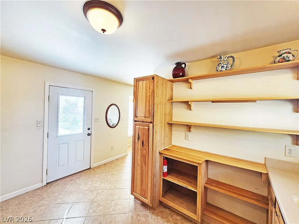 1 bed, 1.0 bath, 2125 sqft, $1,221 — Photo 3