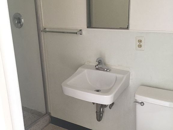 4th image of 2488 Market Ave APT 5