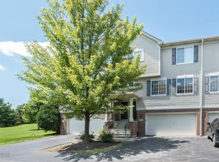 2369 Lundquist Dr, Aurora, IL 60503