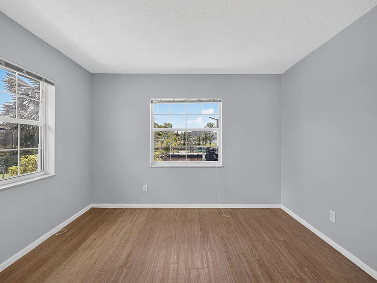 416 SE Naranja Ave — Photo 25