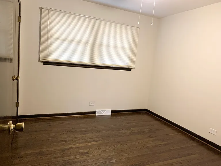 1000 E Irving Park Rd — Photo 13