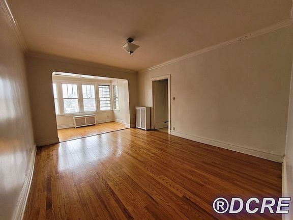 5th image of 1420 W Jonquil Ter