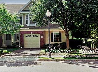 42 Sapphire Ln #438, Franklin Park, NJ 08823