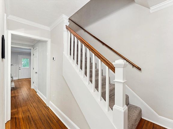 5th image of 1020 Pine St APT A