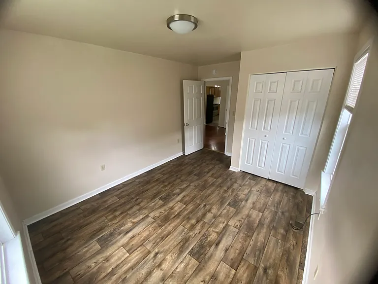 1727 Baird St — Photo 8