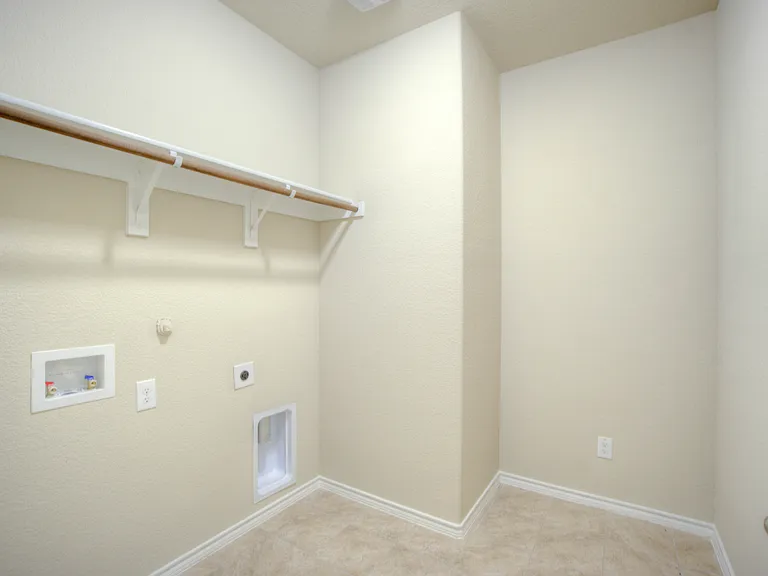 8309 Flythe Mill Rd — Photo 17