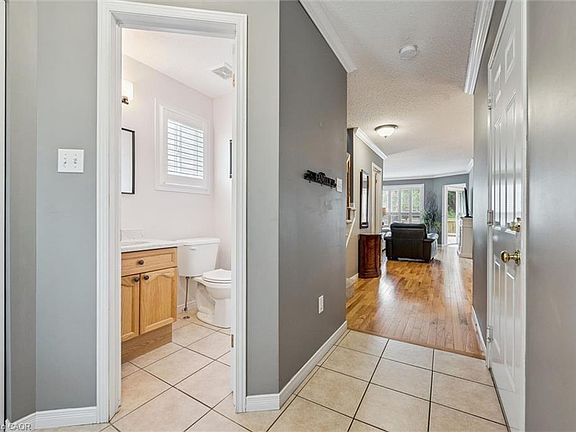 2nd image of 46 Joshua St