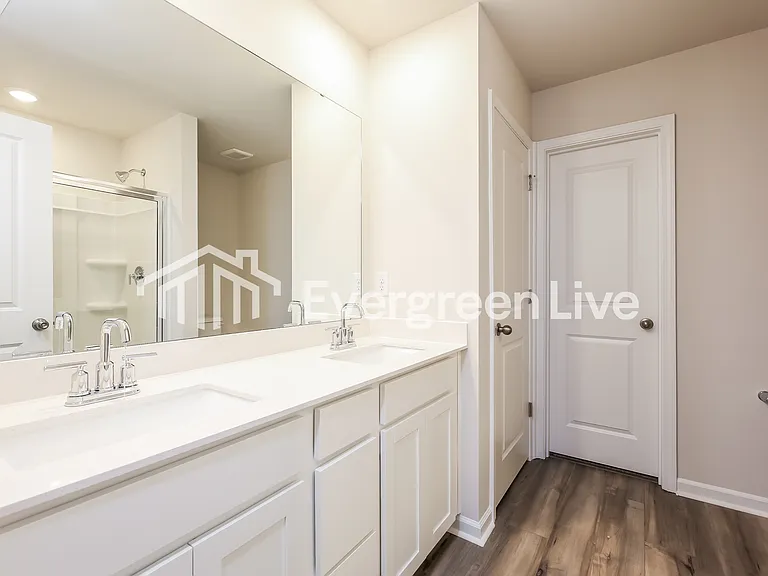 207 Meadow Gate Ct — Photo 9