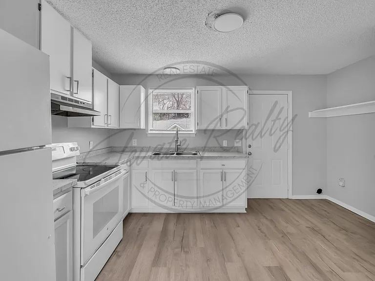 2526 Highland Trace Dr — Photo 8