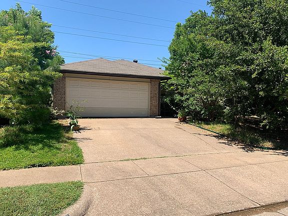 2nd image of 3049 Richwood Cir
