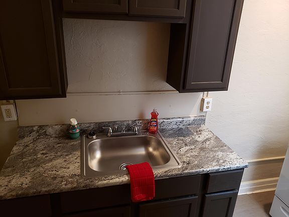 4th image of 15000 Euclid Ave #16921154