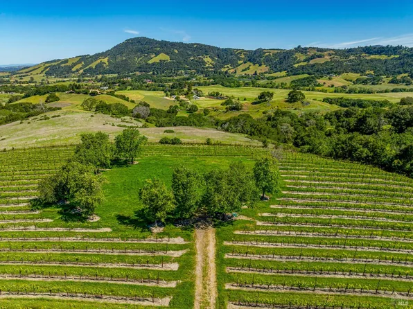 4560 Sonoma Mountain Road, Santa Rosa, CA 95404