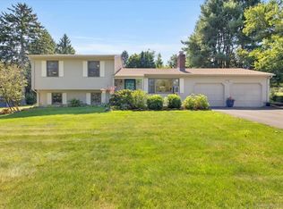 17 Boulder View Ct, Durham, CT 06422