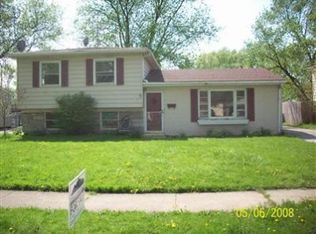 944 N Oakwood St, Griffith, IN 46319
