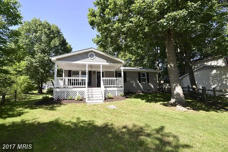 109 Halifax Pl SE photo 1