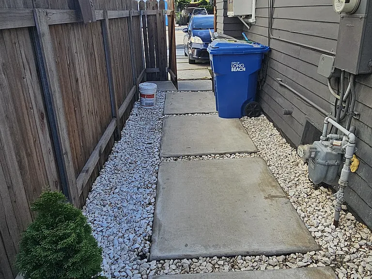 1315 E Broadway — Photo 4