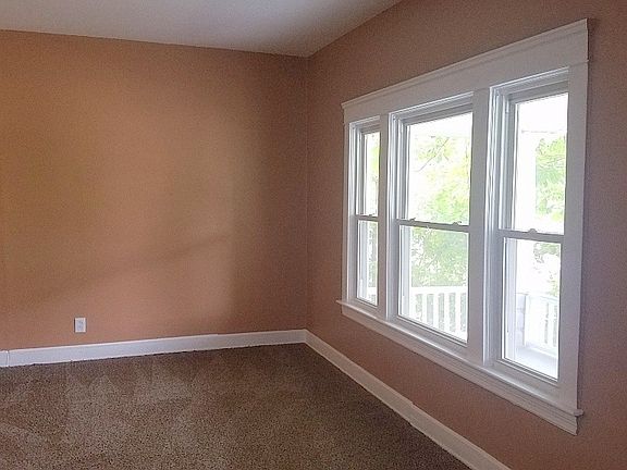 3rd image of 11704 Robertson Ave